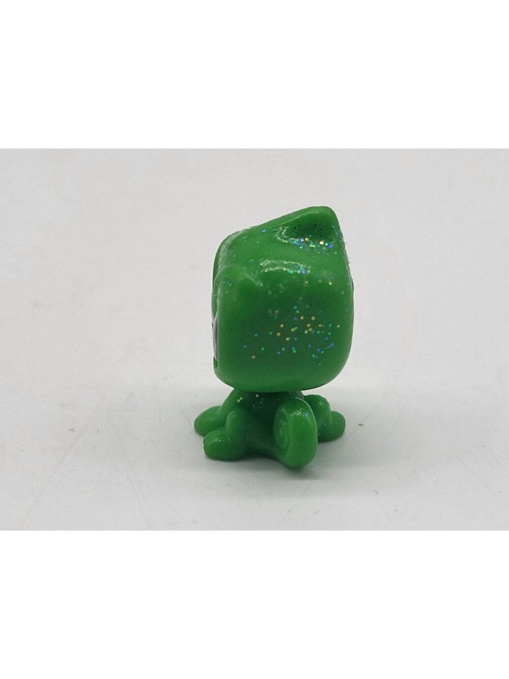 Disney Doorables Pascal the Chameleon Tangled Glitter Figure Green Moose - Picture 2 of 8